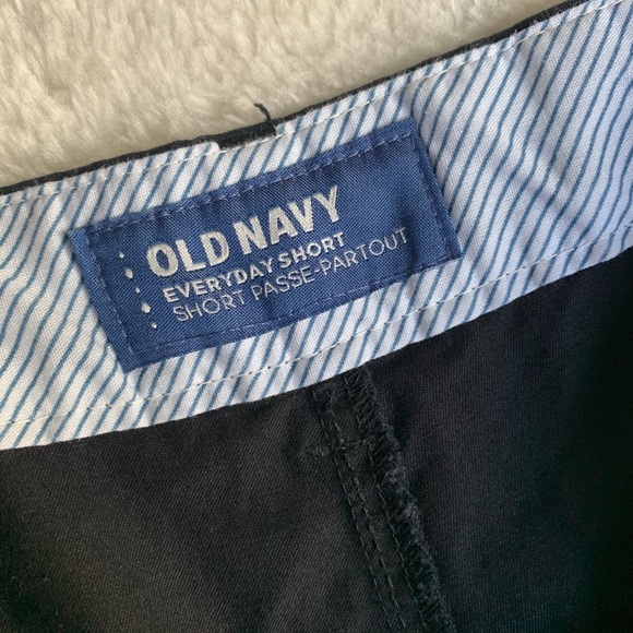 Like new Old Navy shorts - Picture 2 of 7